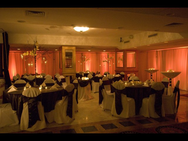 Head Table lighting at Double Tree in Bay City Before and after 
